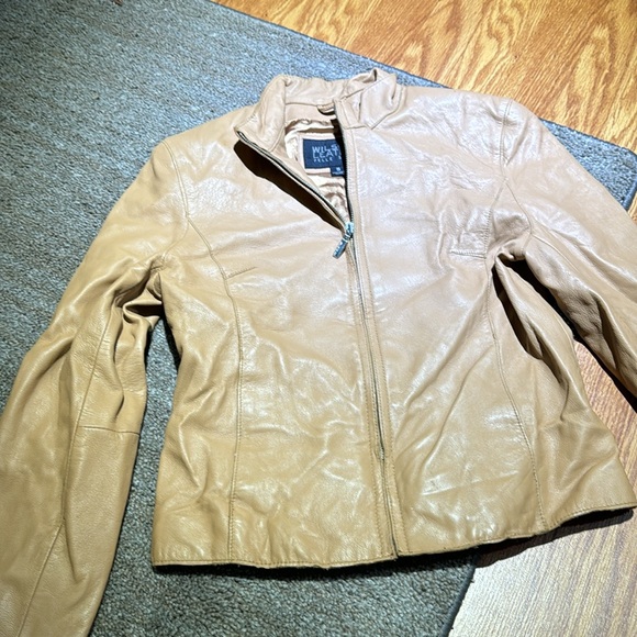 Women’s Wilson’s Leather Leather jacket size small tan in color          Bx8 - Picture 2 of 6